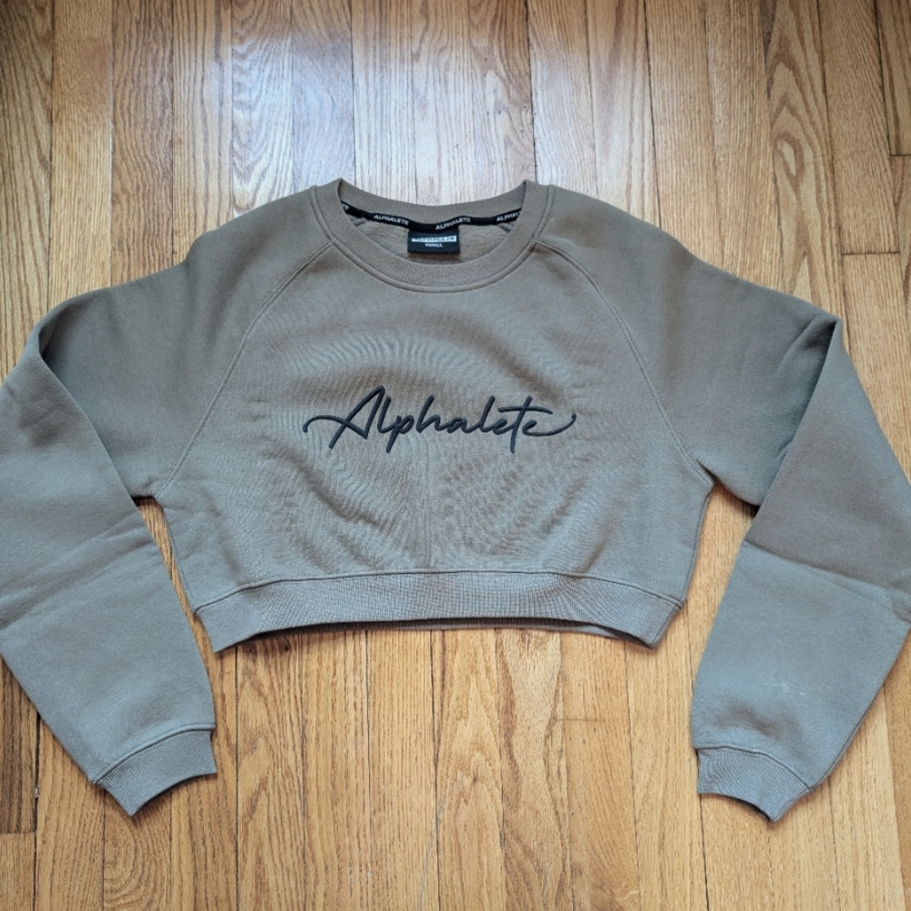 Alphalete Crop Sweatshirt